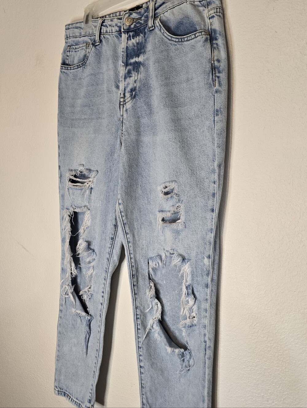 Simple Society Lexi Button Fly Destroyed Mom Jeans Light Wash 7/28 - Picture 3 of 10